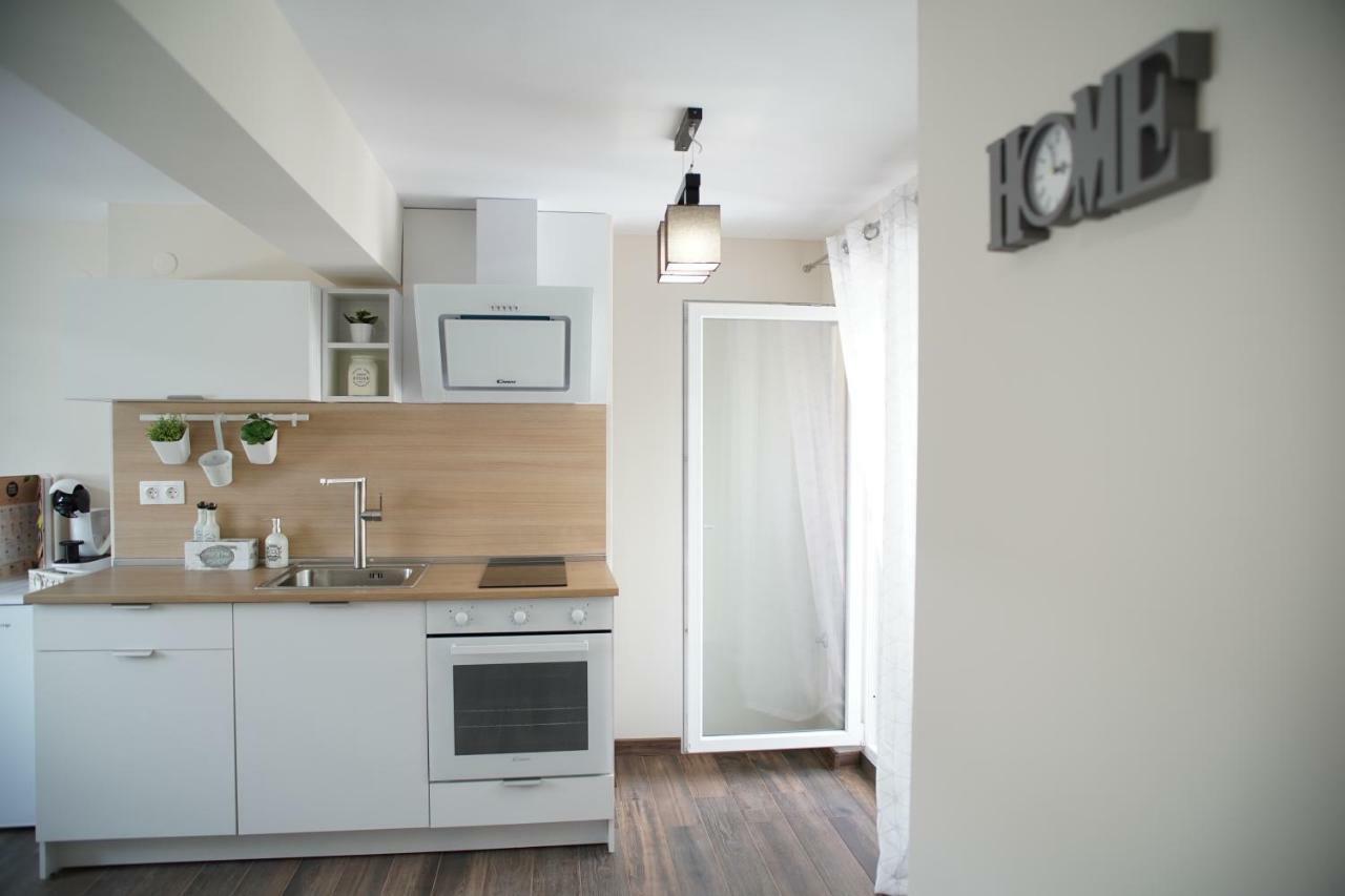 סנדנסקי Roma Apartment מראה חיצוני תמונה